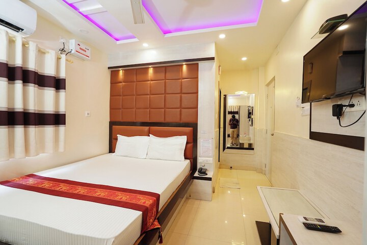 Room 25 of 63