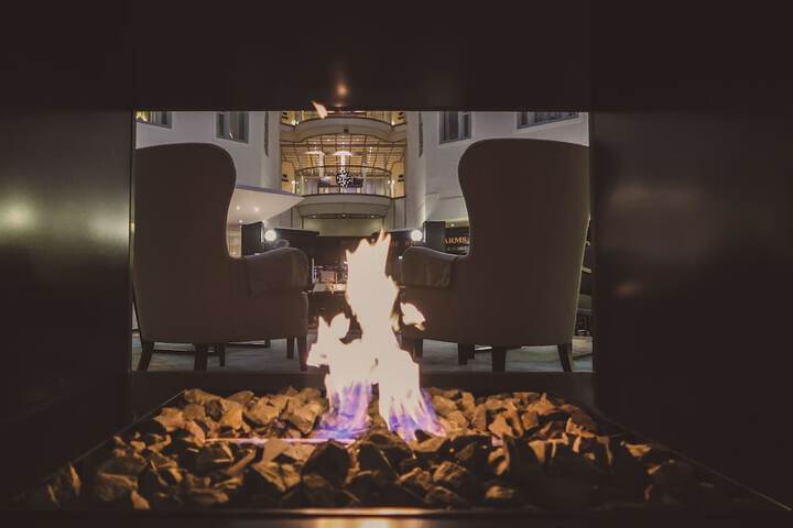 Entrance & Lobby