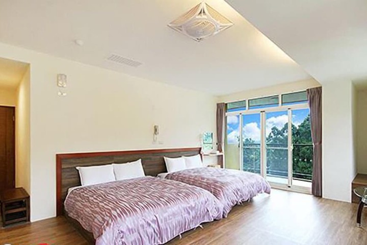 Room 12 of 40