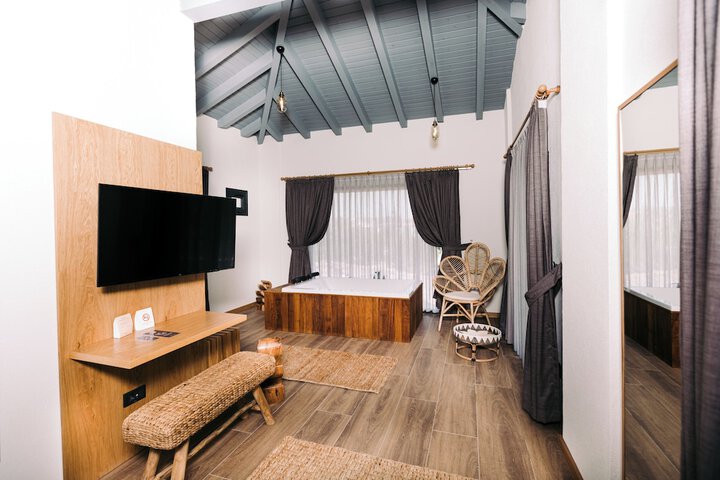 Room 33 of 101