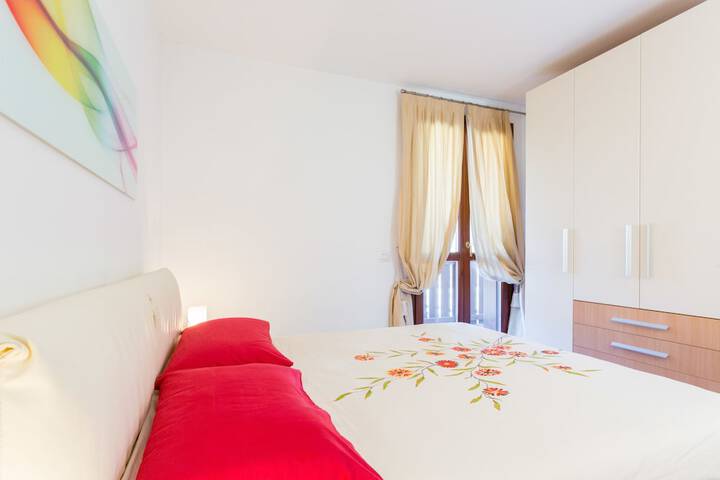 Room 9 of 26