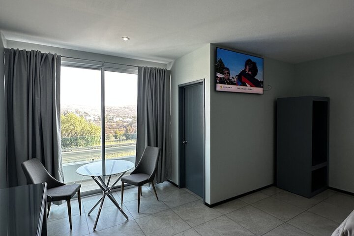 Room 9 of 43