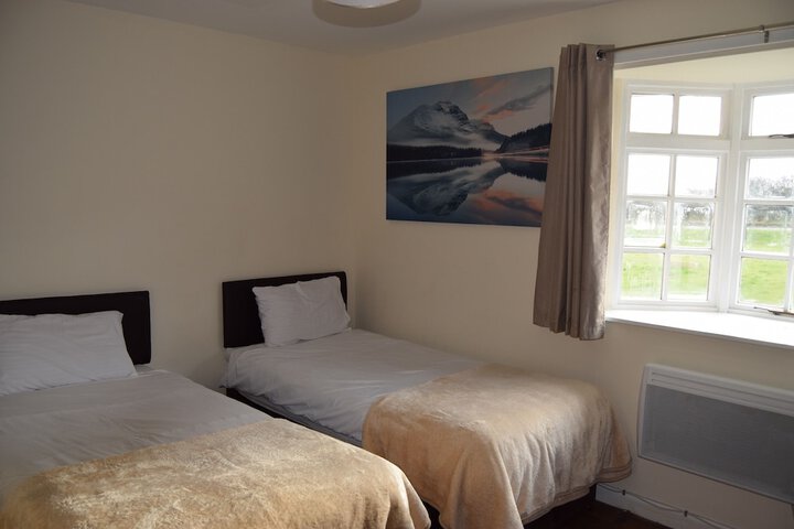 Room 8 of 27