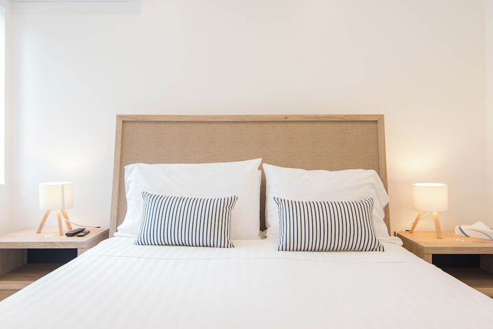 Room 137 of 445