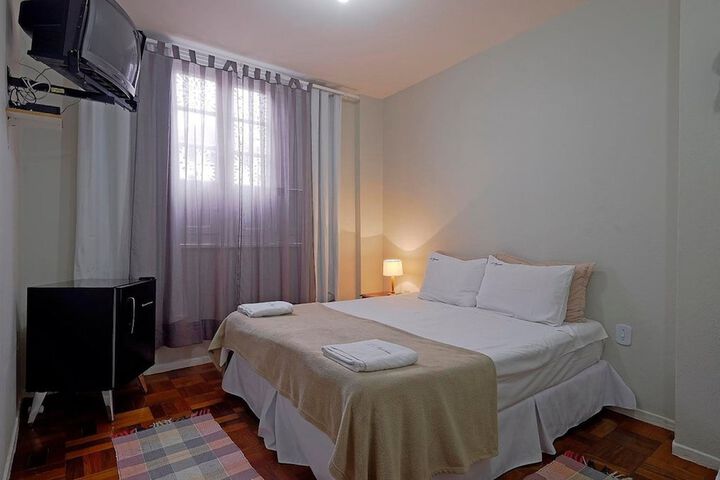 Room 11 of 28