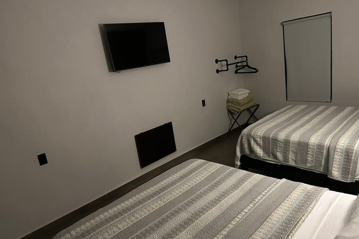 Room 11 of 140
