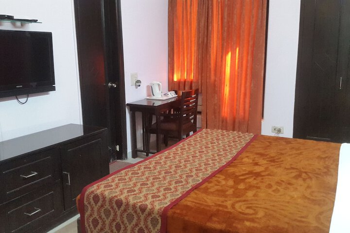 Room 7 of 26
