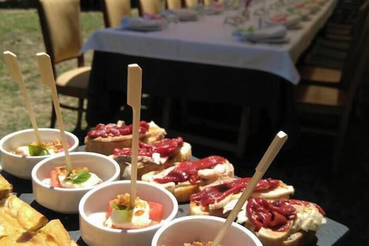 Dining 31 of 54