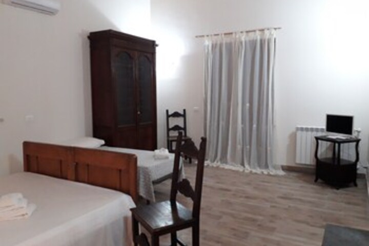 Room 9 of 17