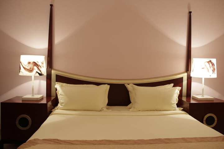 Room 21 of 42