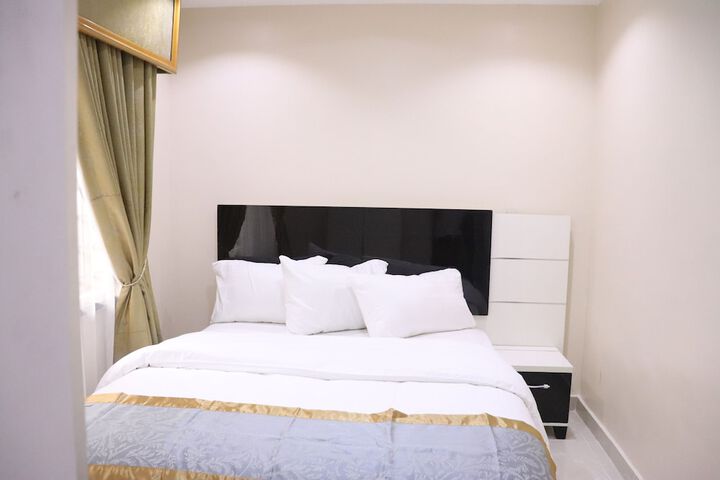 Room 16 of 31