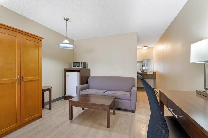 Room 15 of 37