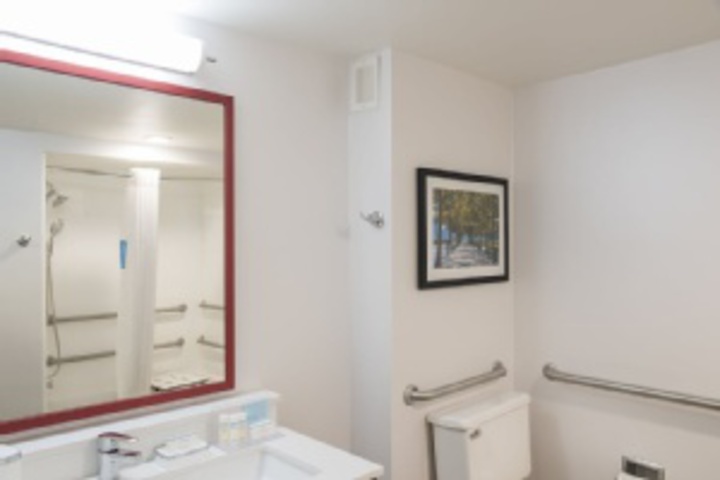 Room 32 of 36