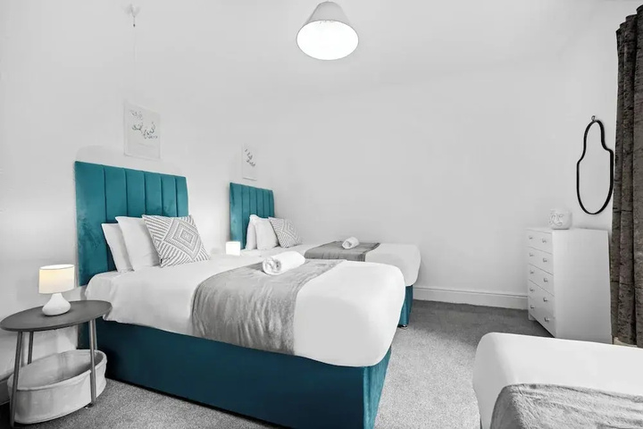Cosy Three Bedroom Family Home With Garden