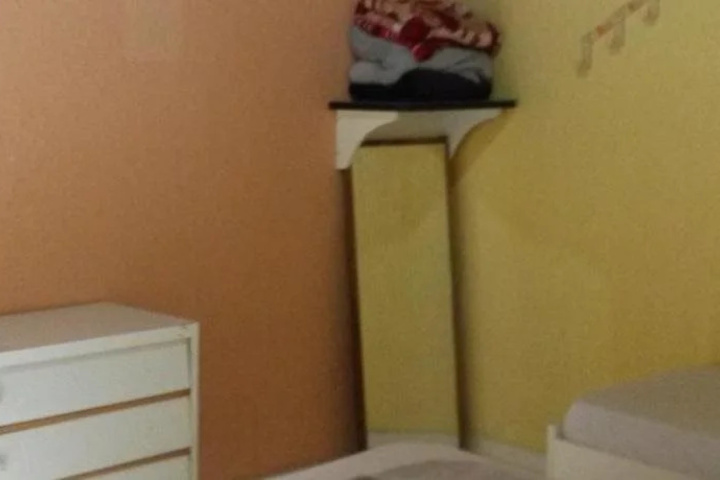 Room 6 of 14