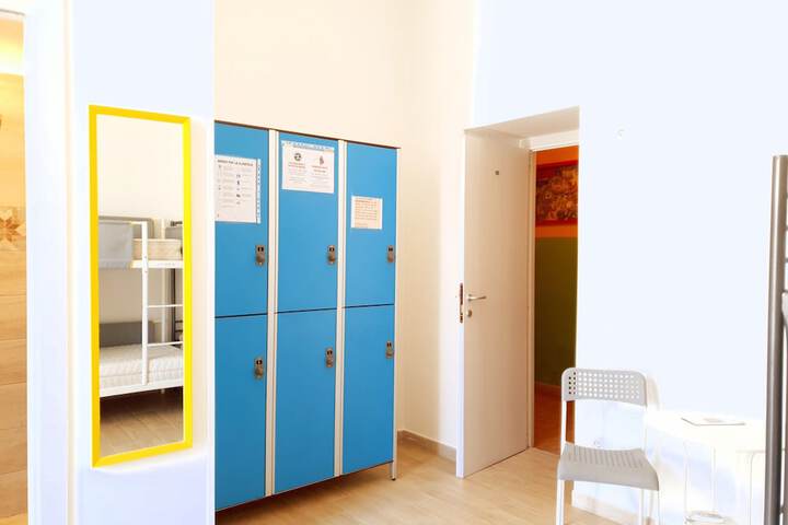 Room 10 of 46