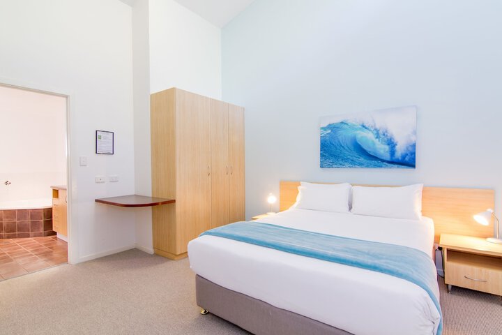 Room 6 of 62
