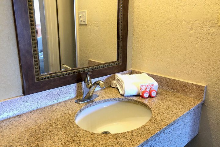 Bathroom sink