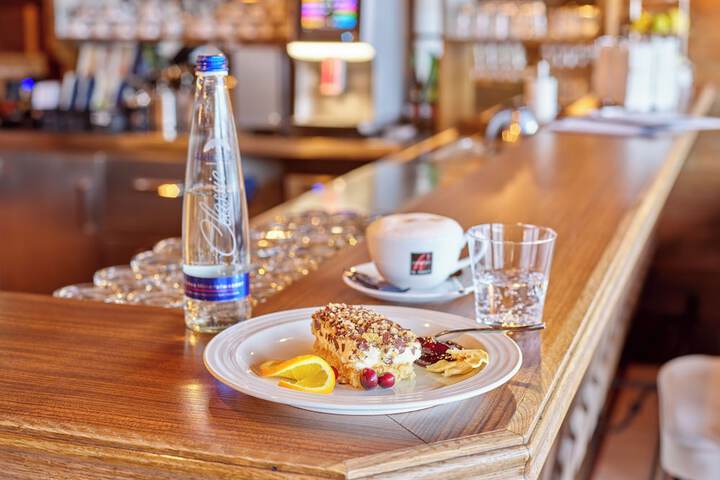 Breakfast/Coffee Service 18 of 28
