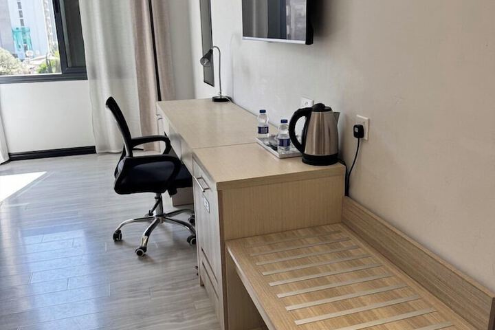 Room 15 of 34