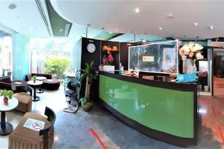 Entrance & Lobby
