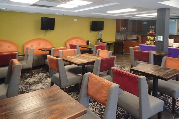 Breakfast/Coffee Service 25 of 31