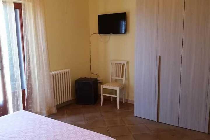 Room 12 of 42