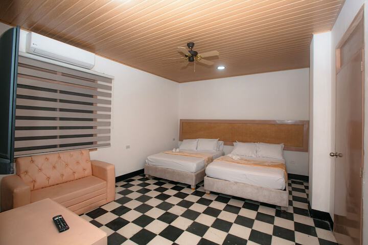 Room 2 of 39