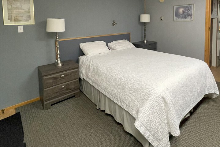 Room 7 of 30