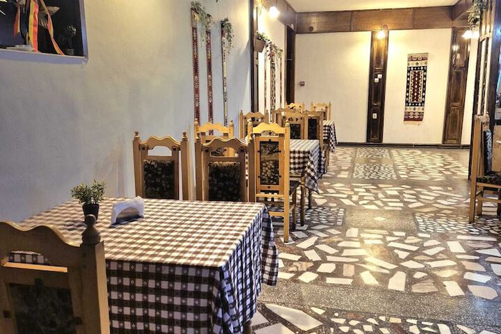 Dining 60 of 90