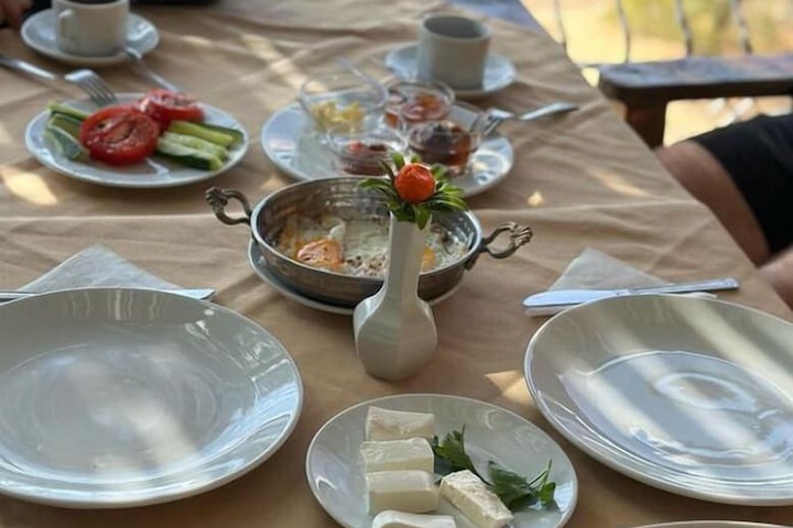 Breakfast/Coffee Service 36 of 52