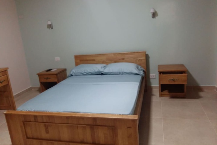 Room 11 of 42