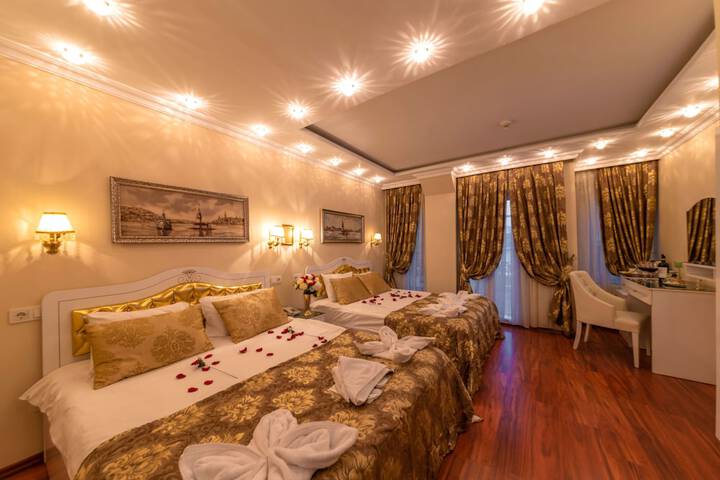 Room 3 of 65