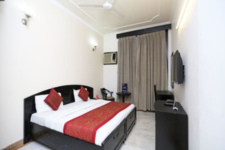 Room 16 of 26