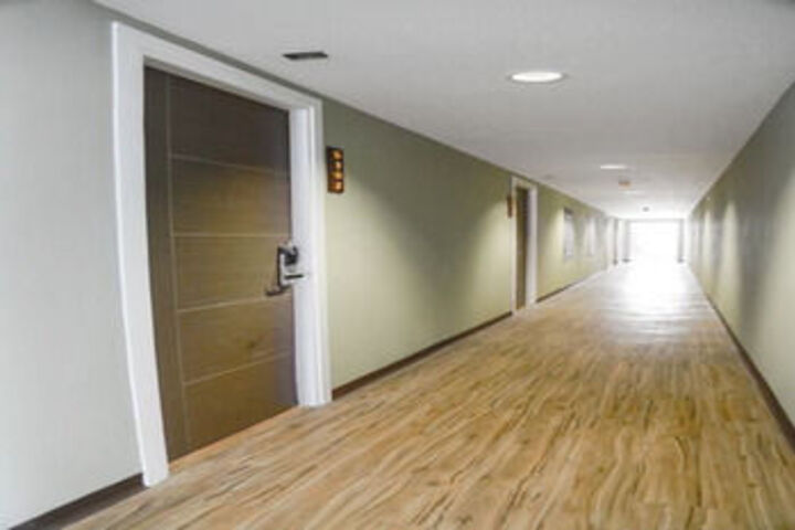 Ballroom/Hall 10 of 19