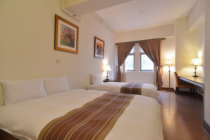Room 8 of 30