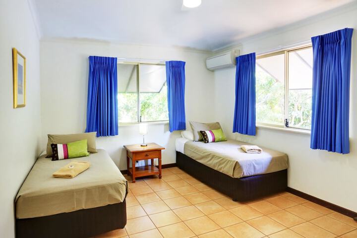 Room 4 of 46