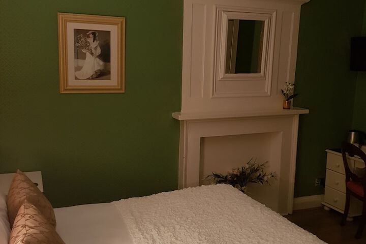 Room 21 of 43