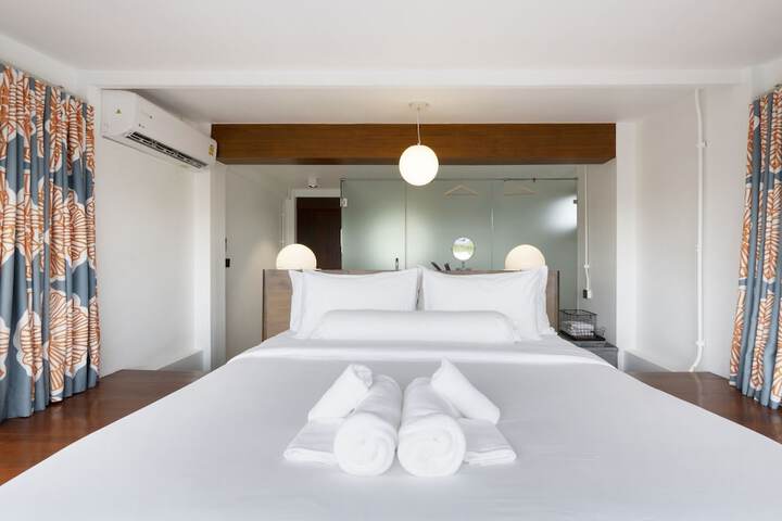 Room 27 of 219