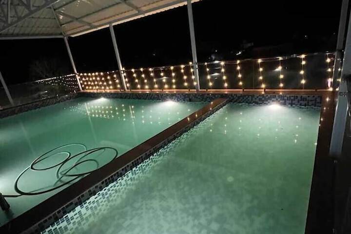 Pool 9 of 16