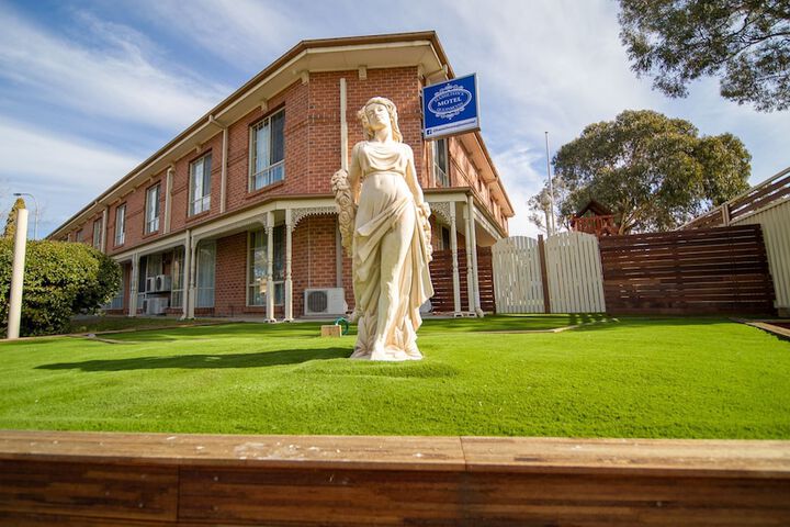 Photo of Hamilton’s Queanbeyan Motel
