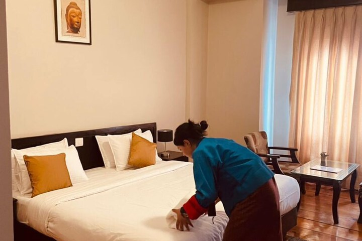 Room 10 of 24