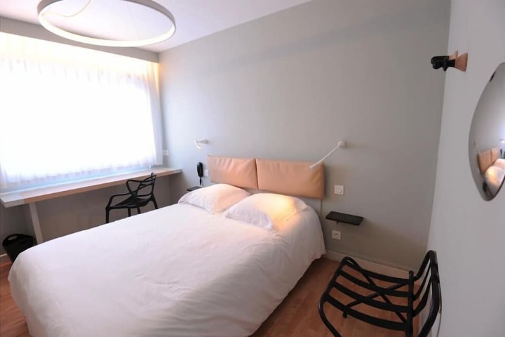 Room 18 of 71