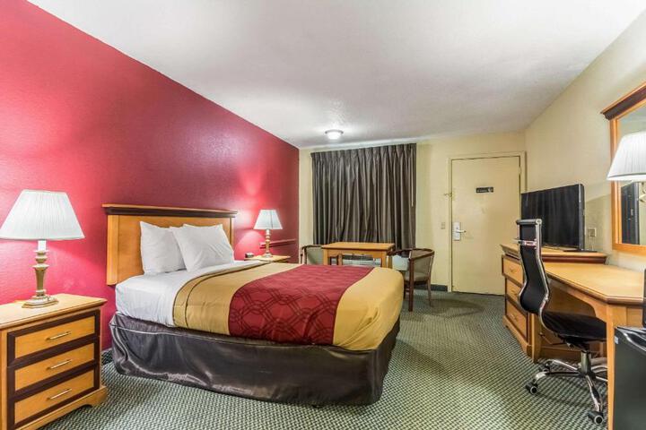 1 Double Bed (8 of 13)