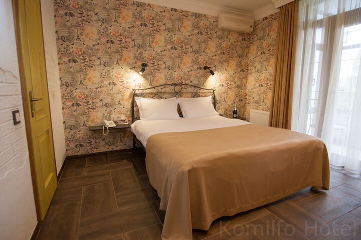 Room 10 of 81