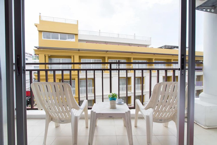 Terrace/Patio 21 of 35