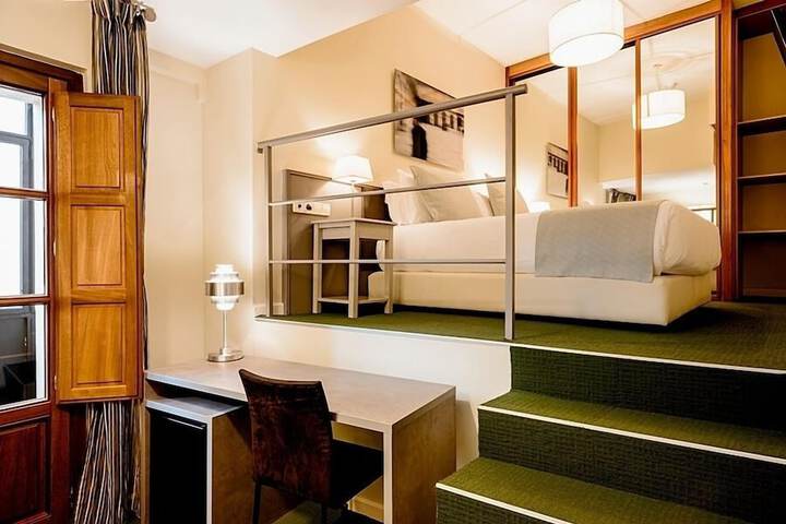 Room 20 of 42