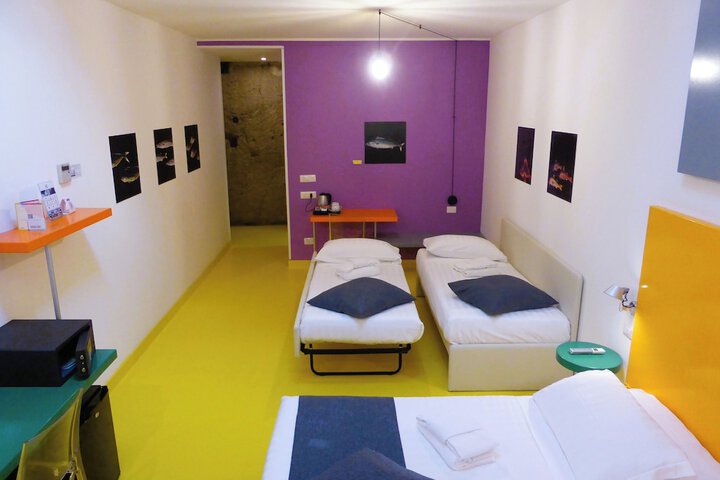 Room 37 of 144