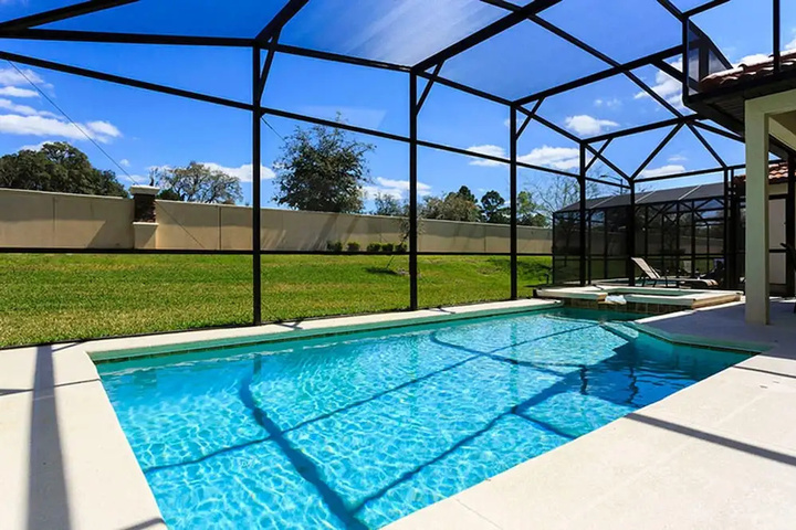 Pool 13 of 18