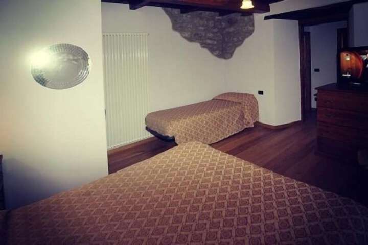 Room 7 of 31